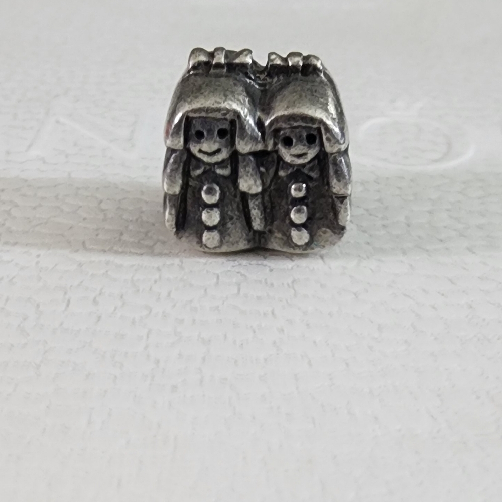 CHAMILIA Sisters 925 Sterling Silver Charm